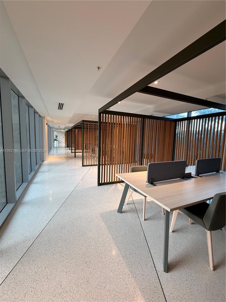 FLAMINGO SOUTH BEACH I CO - Residential Lease