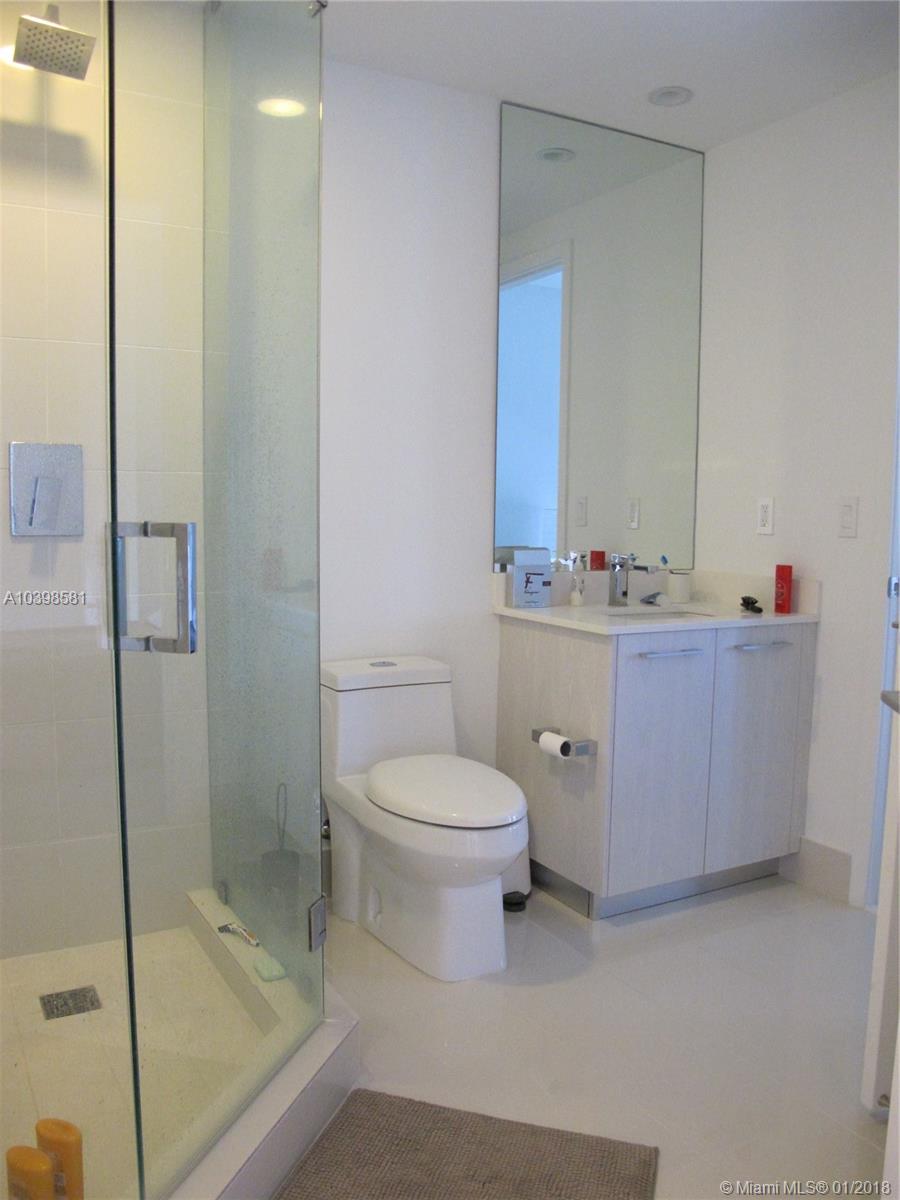 BRICKELL HEIGHTS EAST CON - Residential Lease