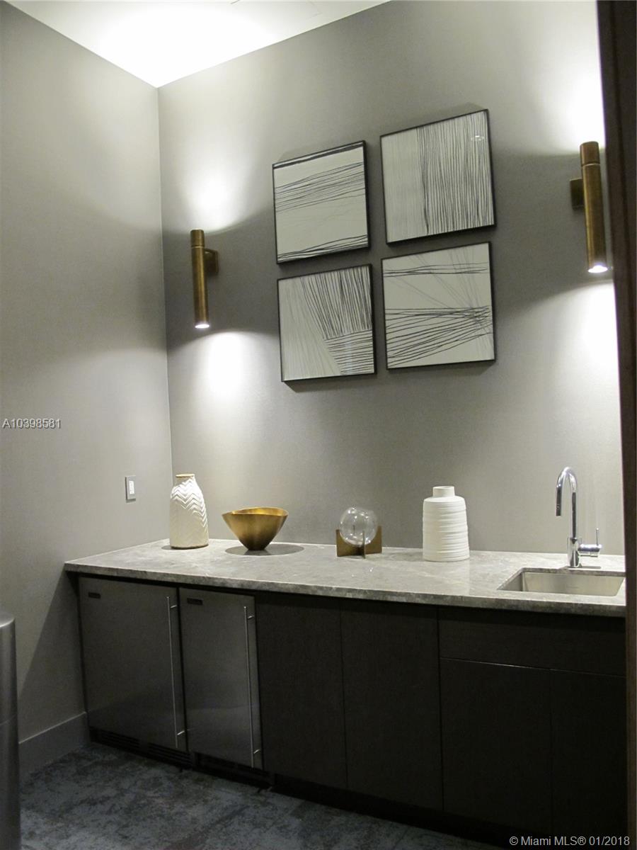 BRICKELL HEIGHTS EAST CON - Residential Lease