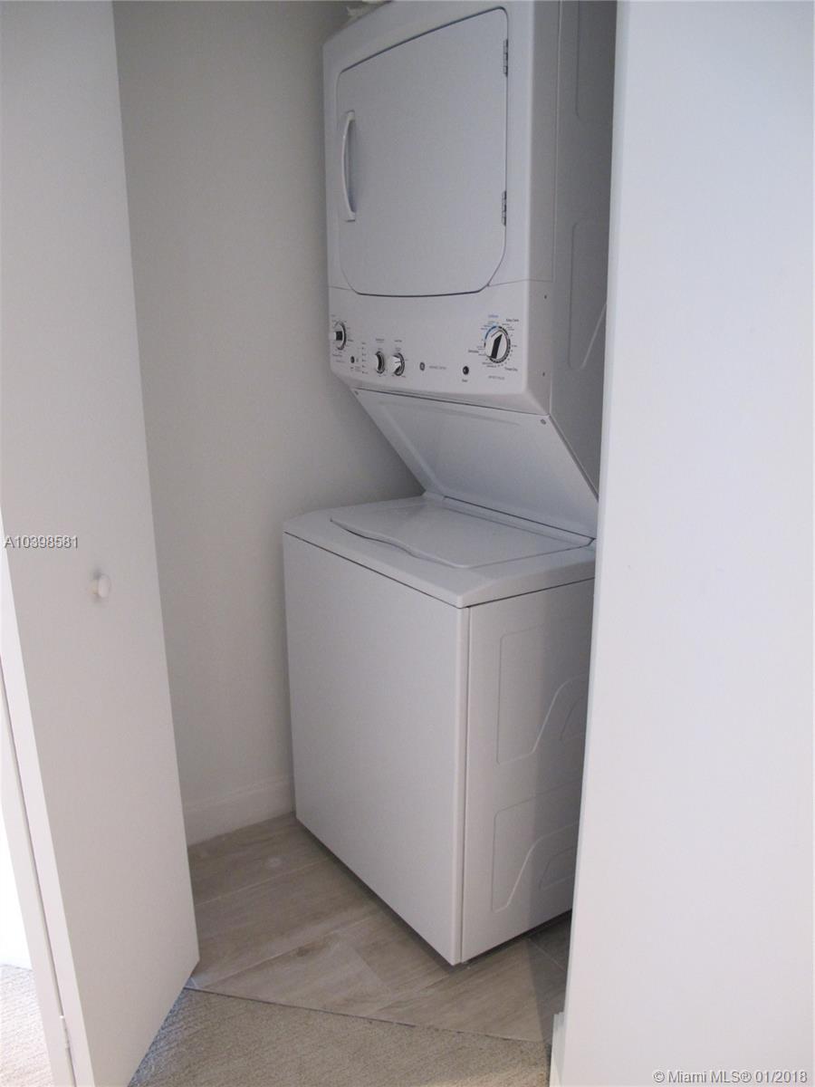 BRICKELL HEIGHTS EAST CON - Residential Lease