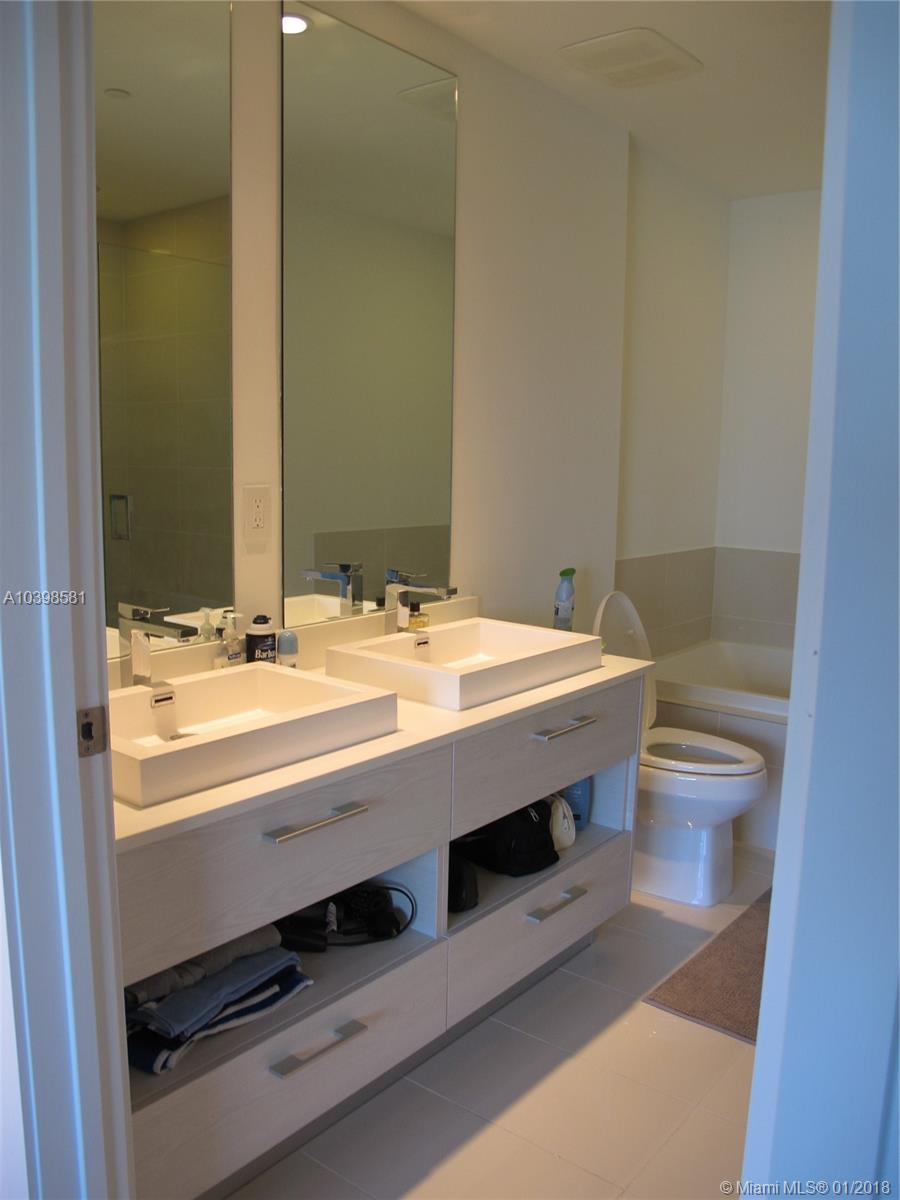 BRICKELL HEIGHTS EAST CON - Residential Lease