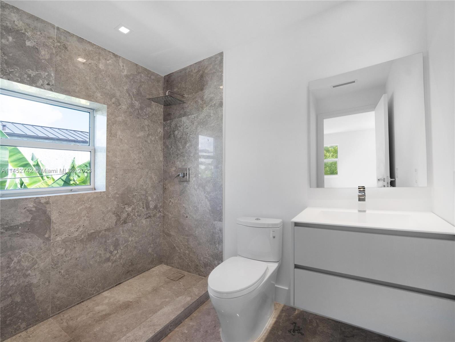 NAUTILUS SUB - Residential