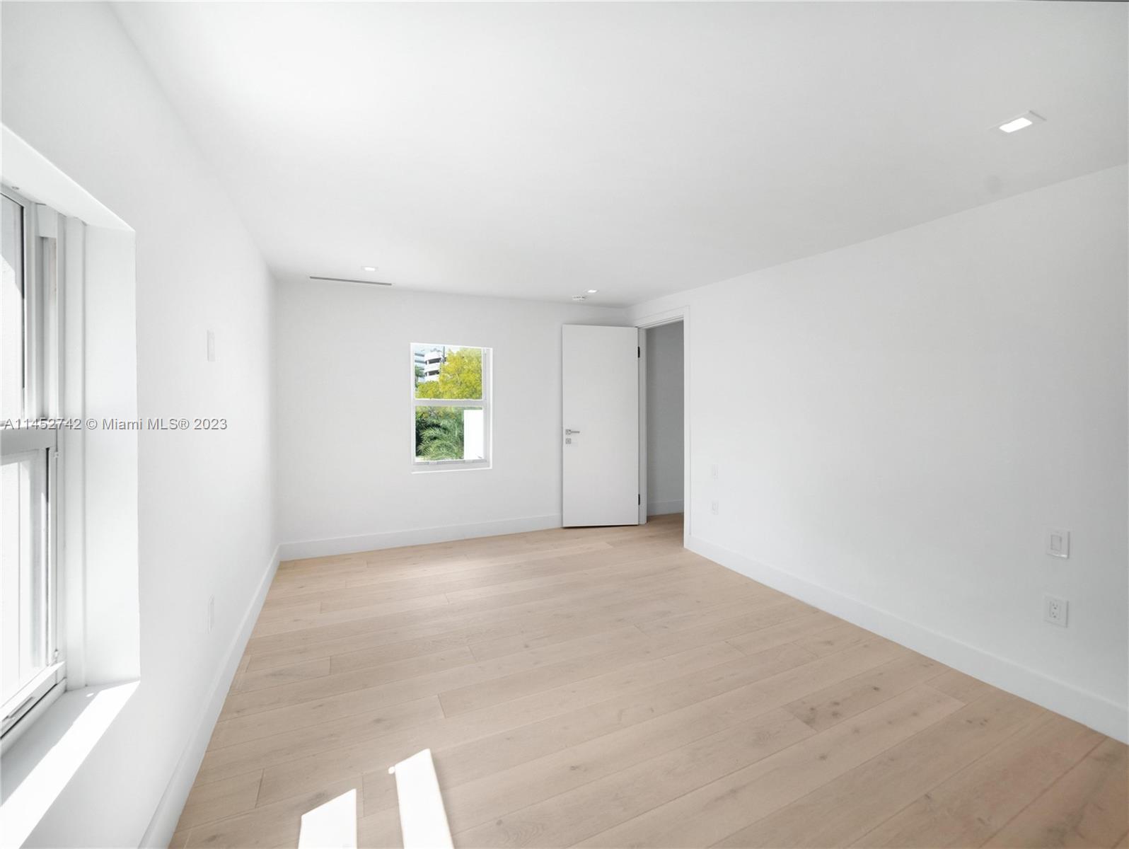 NAUTILUS SUB - Residential