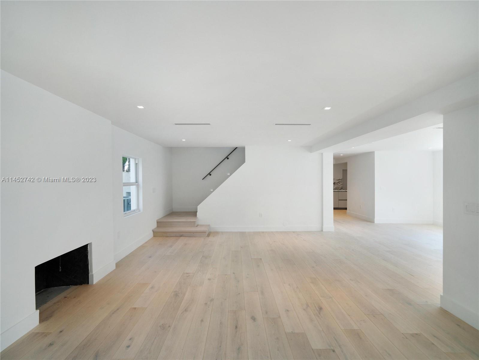 NAUTILUS SUB - Residential