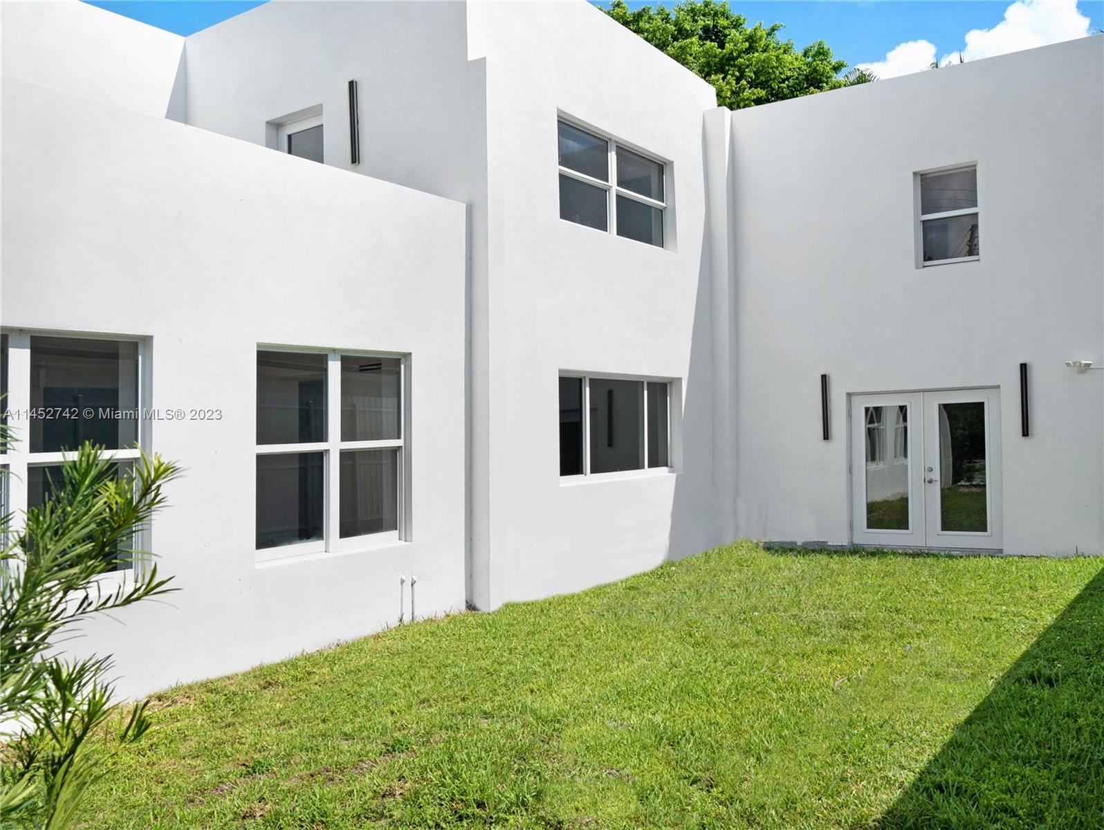 NAUTILUS SUB - Residential