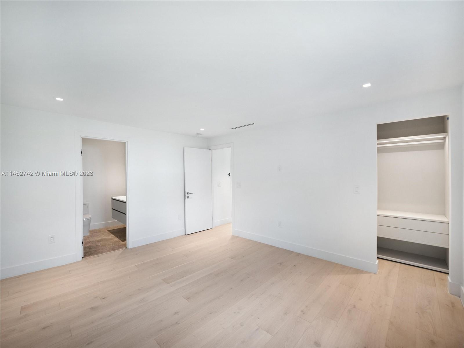 NAUTILUS SUB - Residential