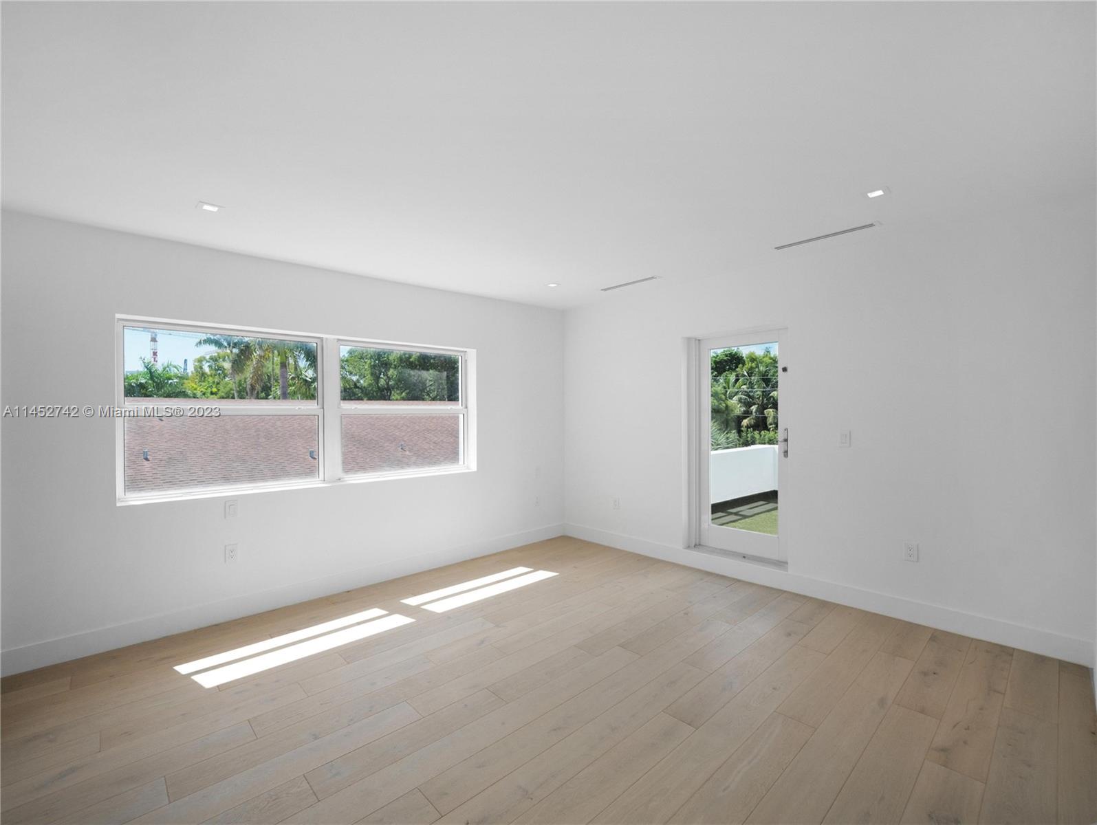 NAUTILUS SUB - Residential