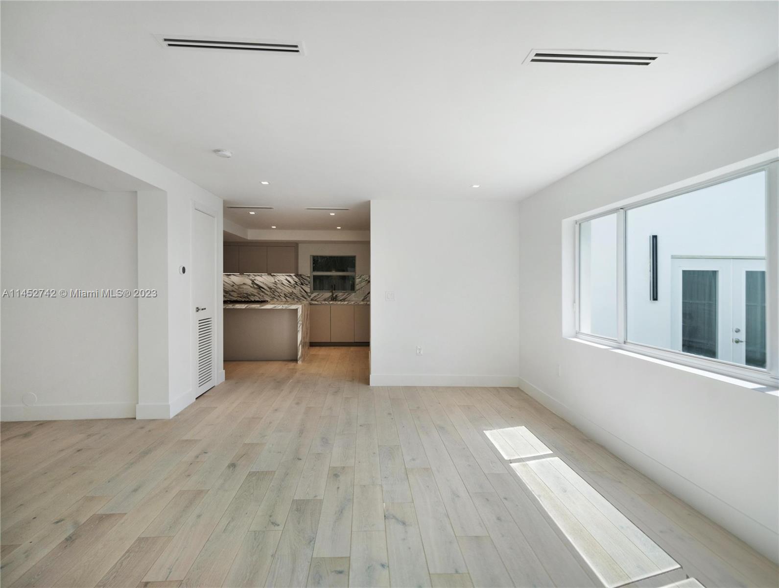 NAUTILUS SUB - Residential