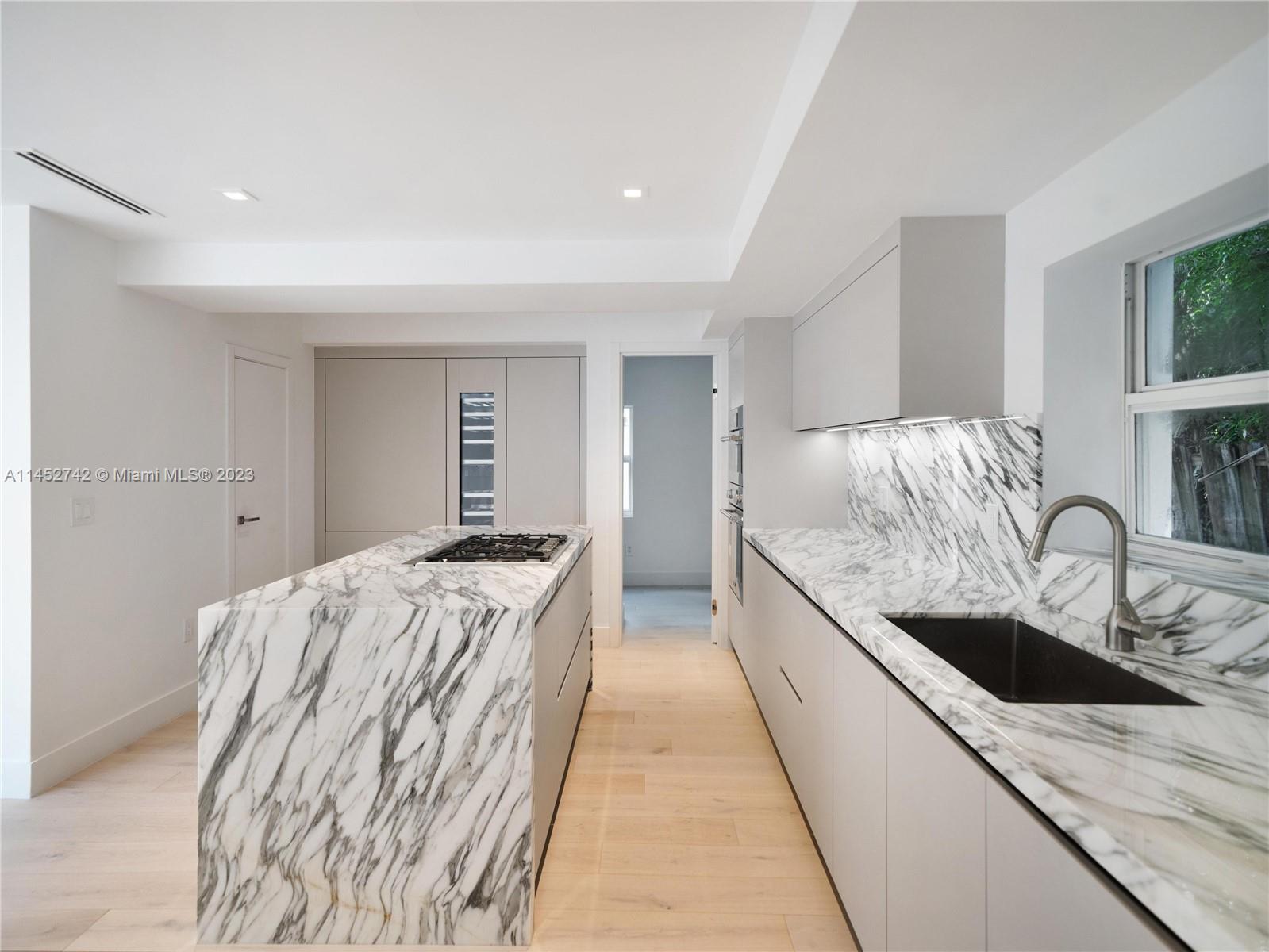 NAUTILUS SUB - Residential