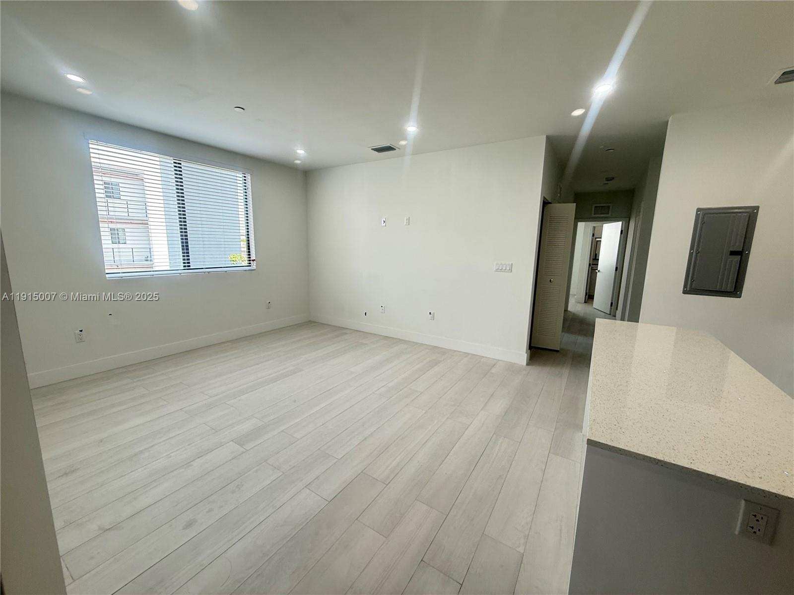 HIALEAH 13TH ADDN AMD PL - Residential Lease