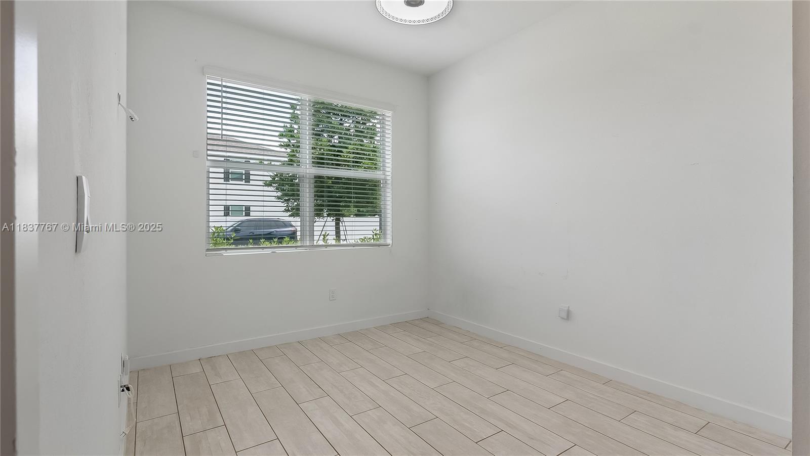 CATALINA ESTATES - Residential