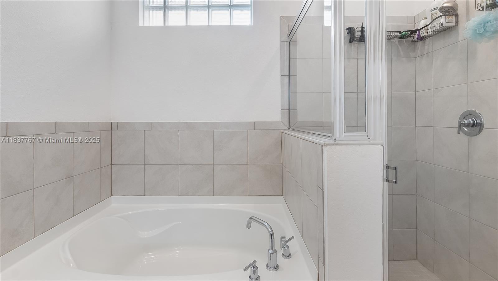 CATALINA ESTATES - Residential
