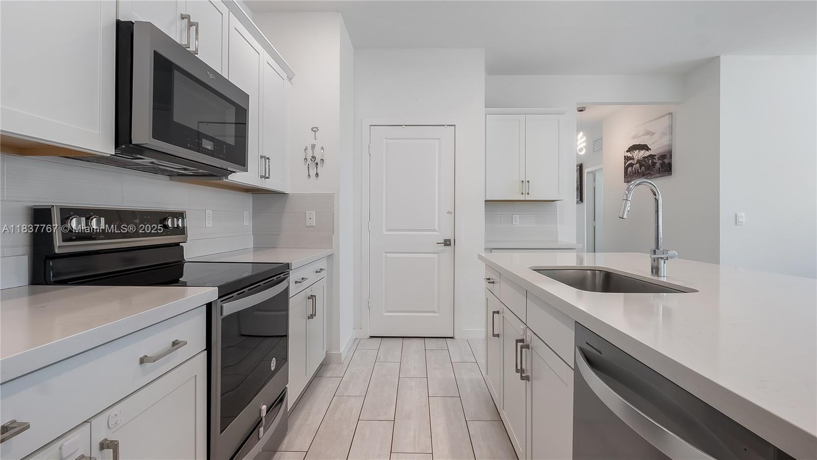 CATALINA ESTATES - Residential
