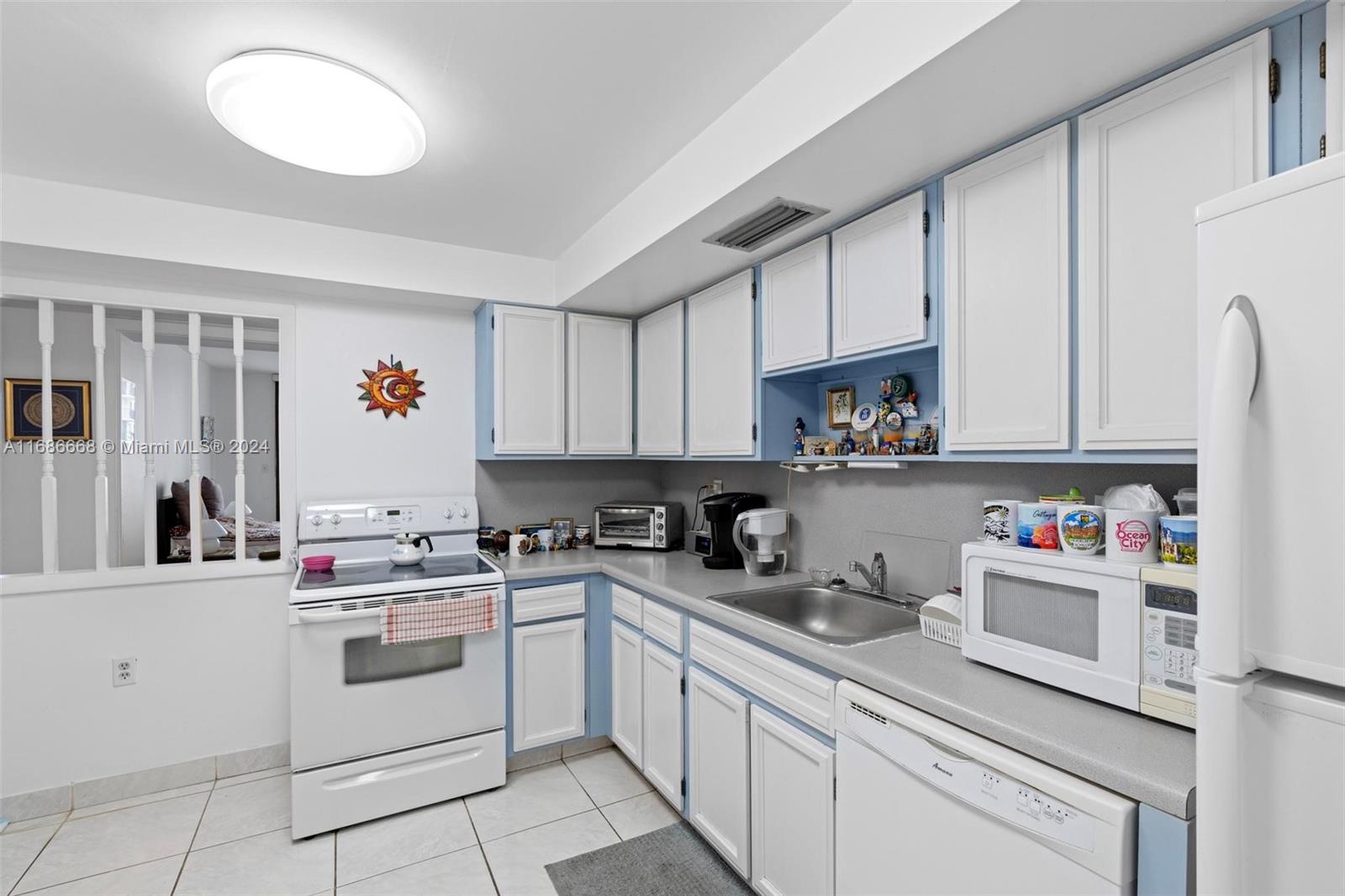 1600 S Ocean Dr 5J