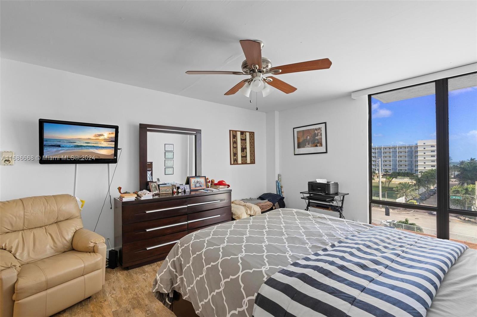 1600 S Ocean Dr 5J