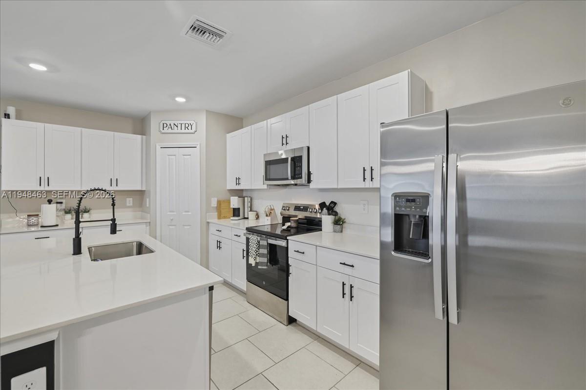 Savanna Lakes - Residential