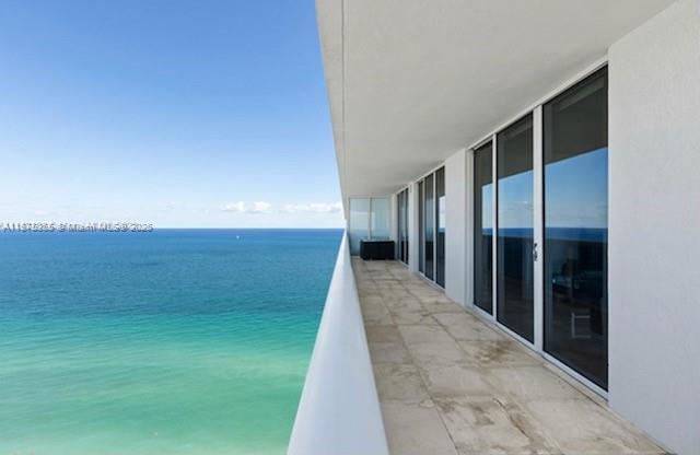 BEACH CLUB TWO CONDO - Residential Lease