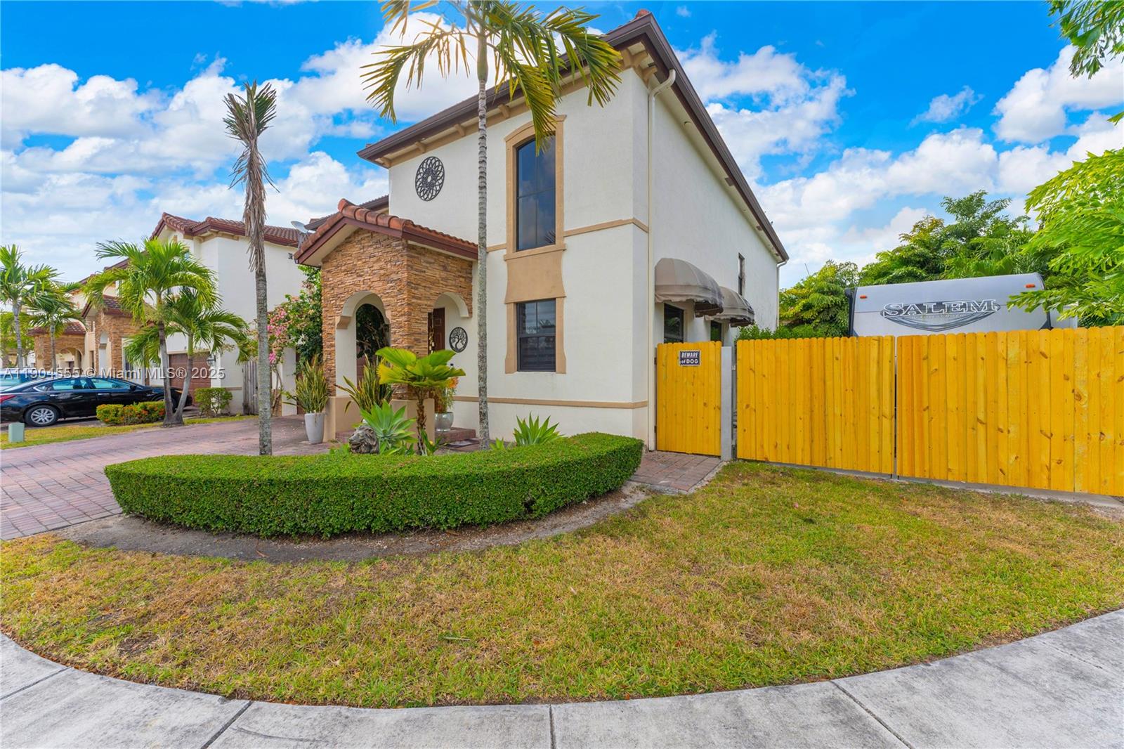 BAYWINDS OF ABACO - Residential