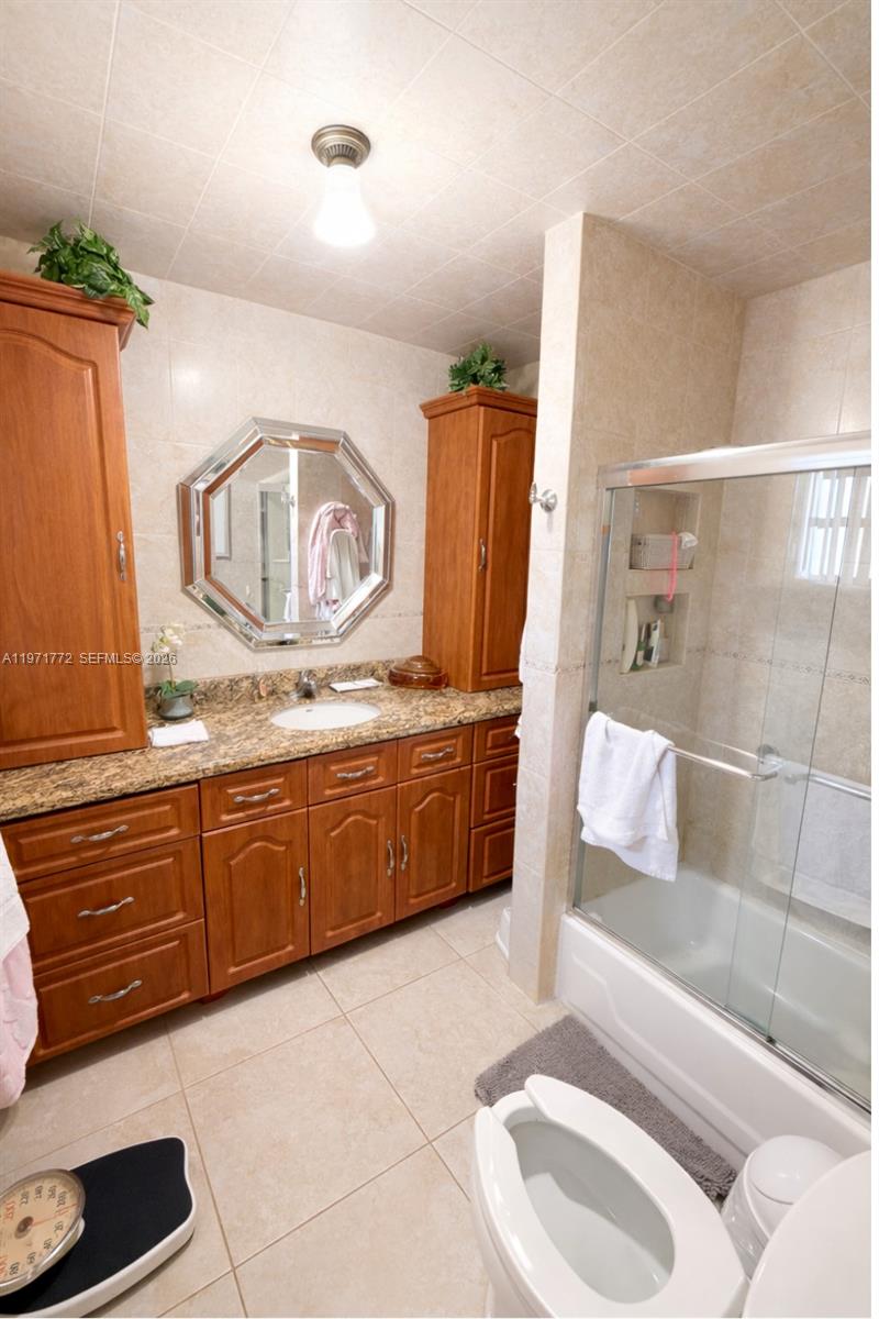 SUNRISE GOLF VILLAGE - Residential