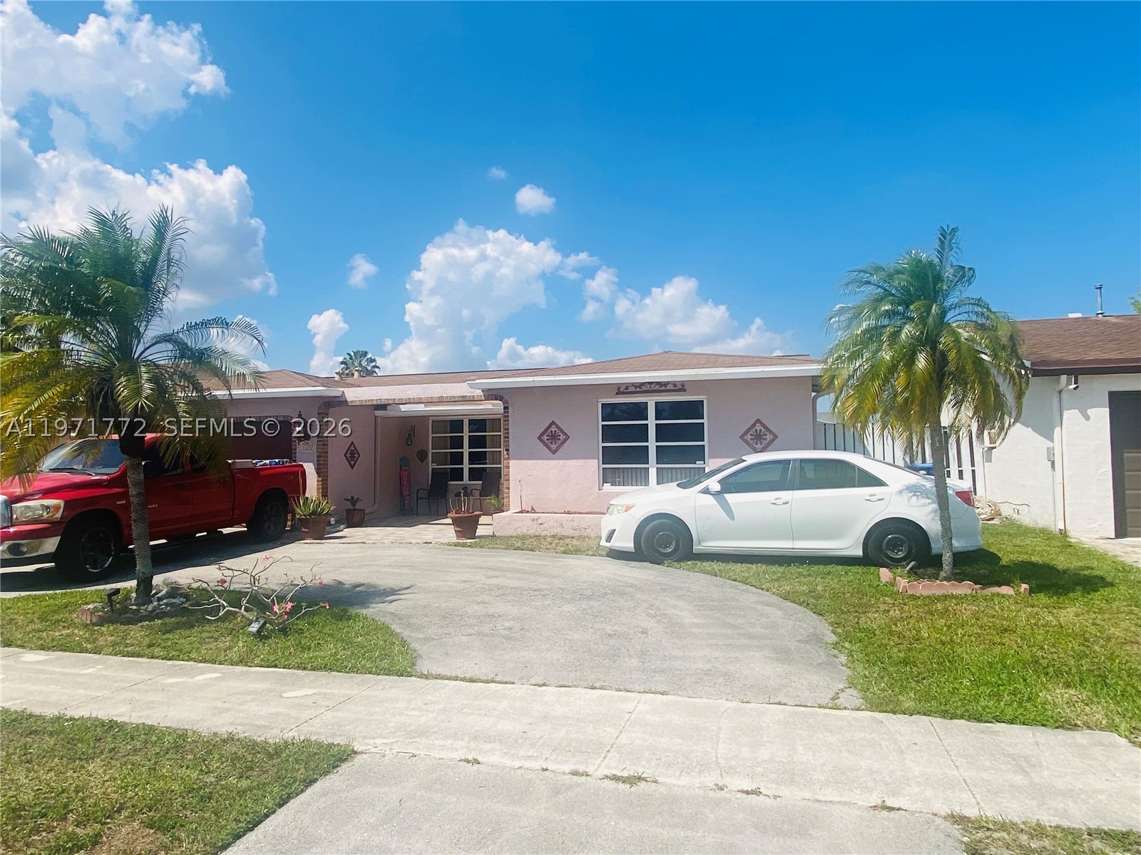 11827 NW 39th St
