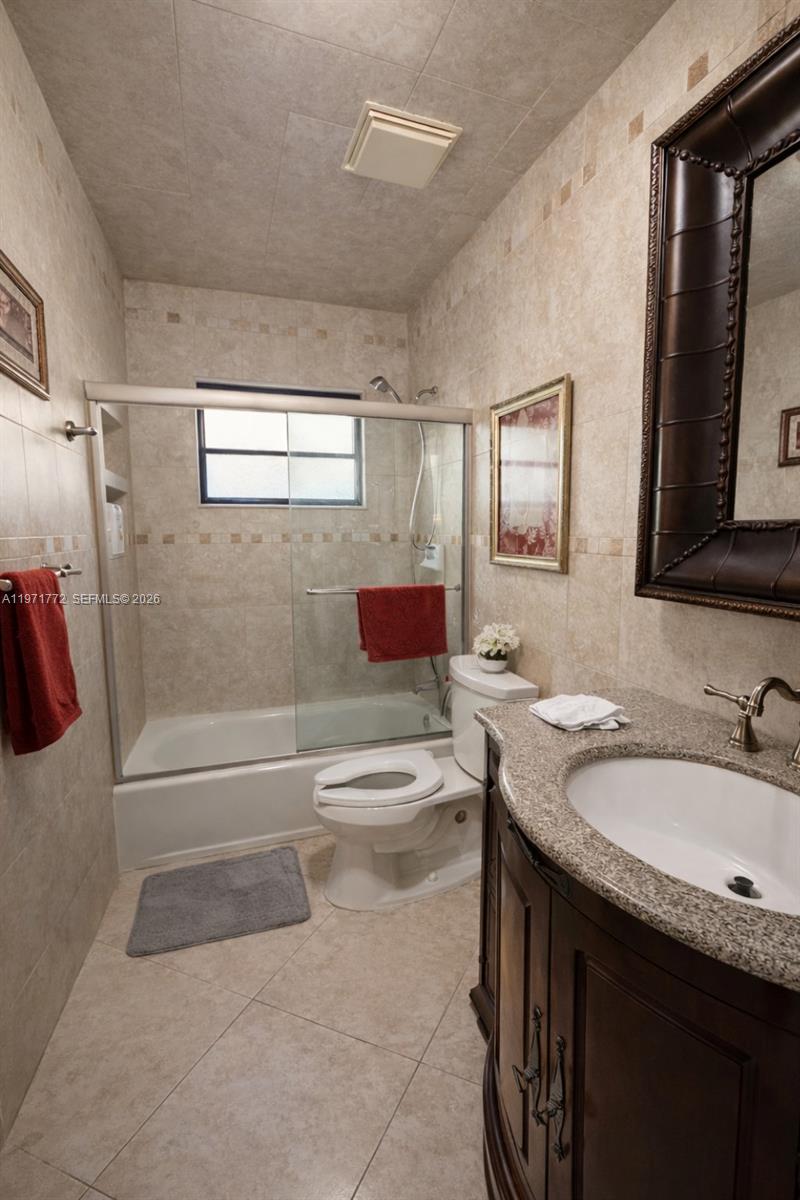 SUNRISE GOLF VILLAGE - Residential