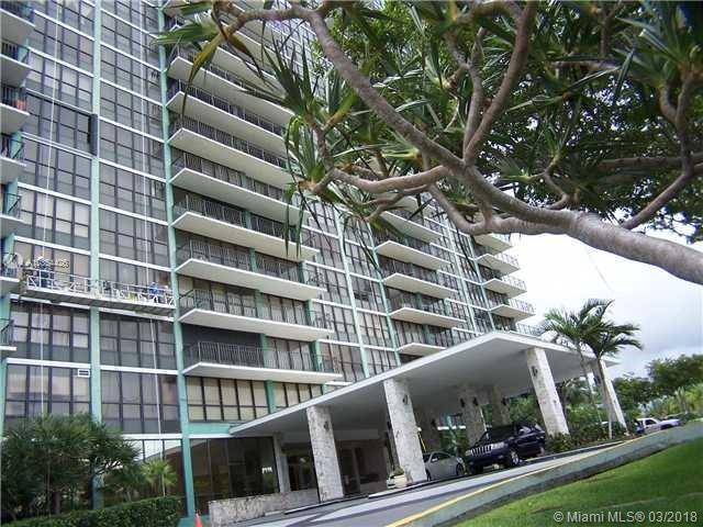 Best and unique Panoramic views over the Bay and Miami Beach. Corner unit with oversized wraparound balcony. This unit has it all: tastefully upgraded with a very Modern look. Newly remodeled Kitchen. Huge walk in closet. SS Appliances. Washer & dryer. Full amenities, heated pool, whirlpool, spa, gym, store, 4 tennis courts, bar, valet parking. Minutes to the Design District, Wynwood, Downtown Miami & Airport, with easy access to most major highways. The apartment offers the lifestyle you are looking for, in a quiet, safe and secure community.