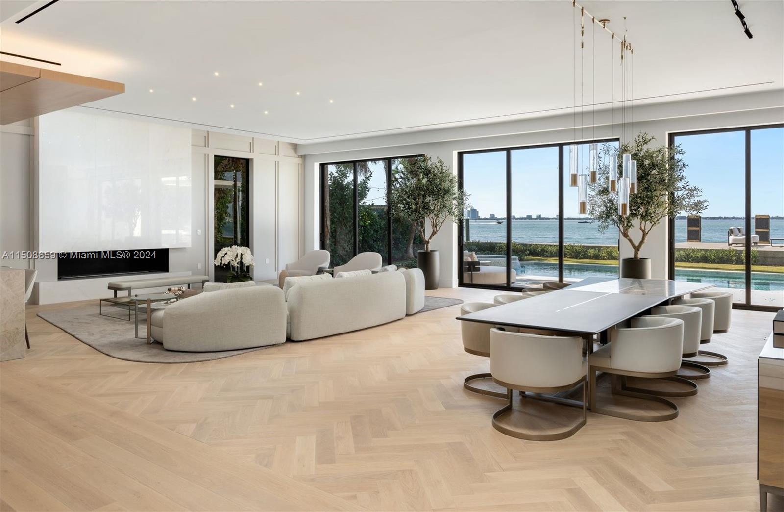 LA GORCE GOLF SUB - Residential