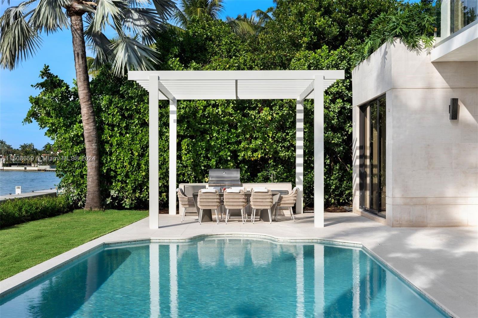 LA GORCE GOLF SUB - Residential