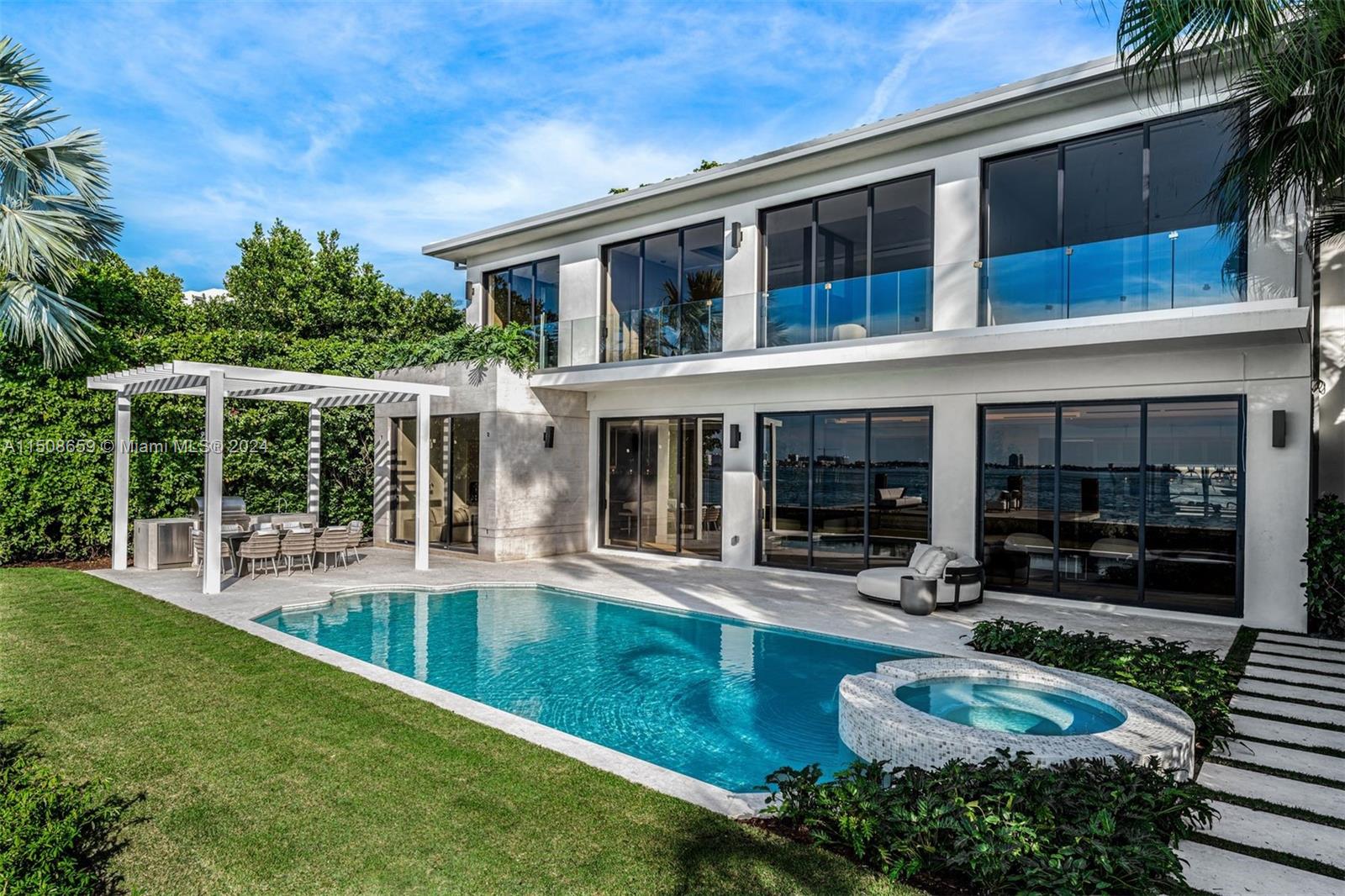 LA GORCE GOLF SUB - Residential
