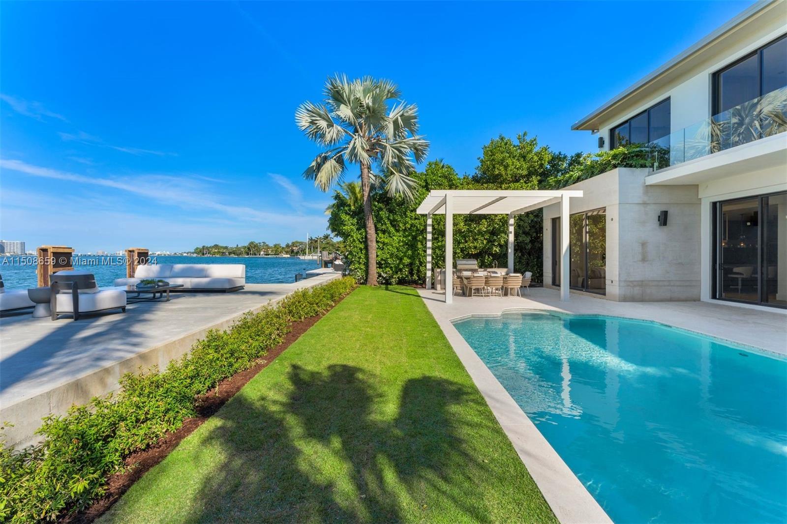 LA GORCE GOLF SUB - Residential
