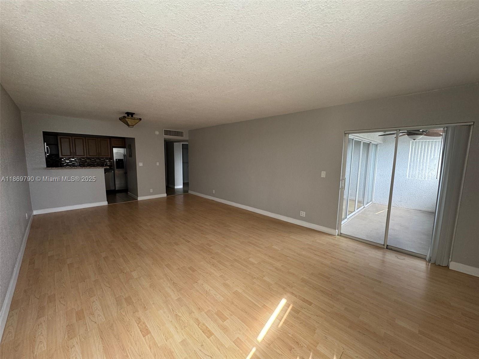 LAKES OF INVERRARY CONDO - Residential Lease