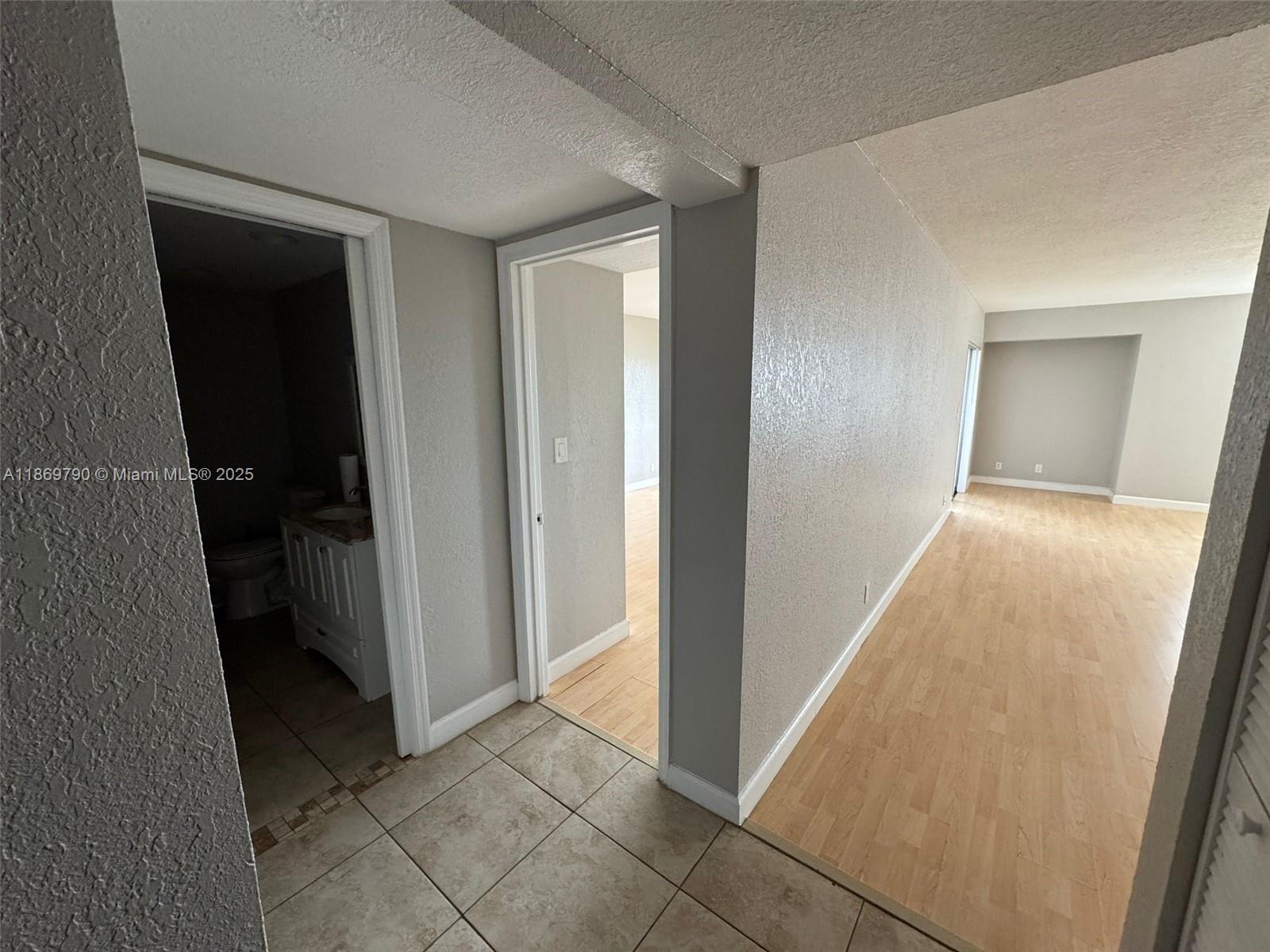 LAKES OF INVERRARY CONDO - Residential Lease