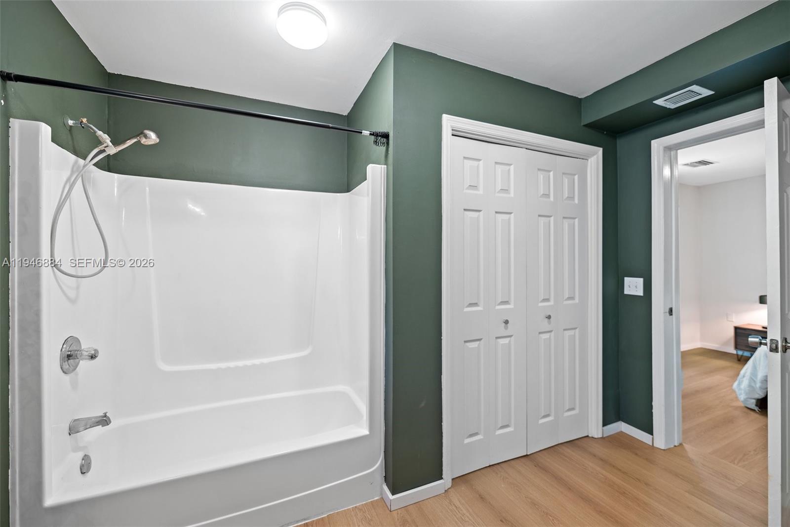 RELLAND PARK - Residential