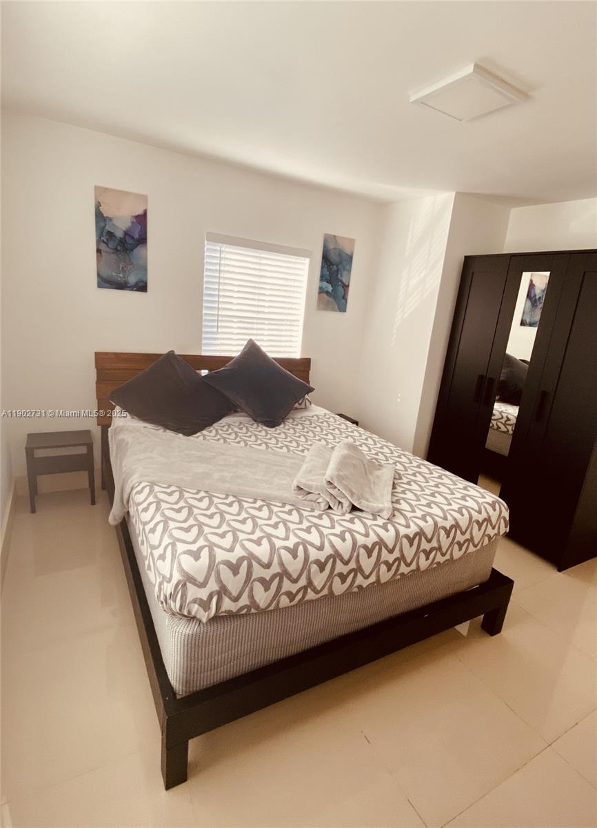 227 NW 34th St 3