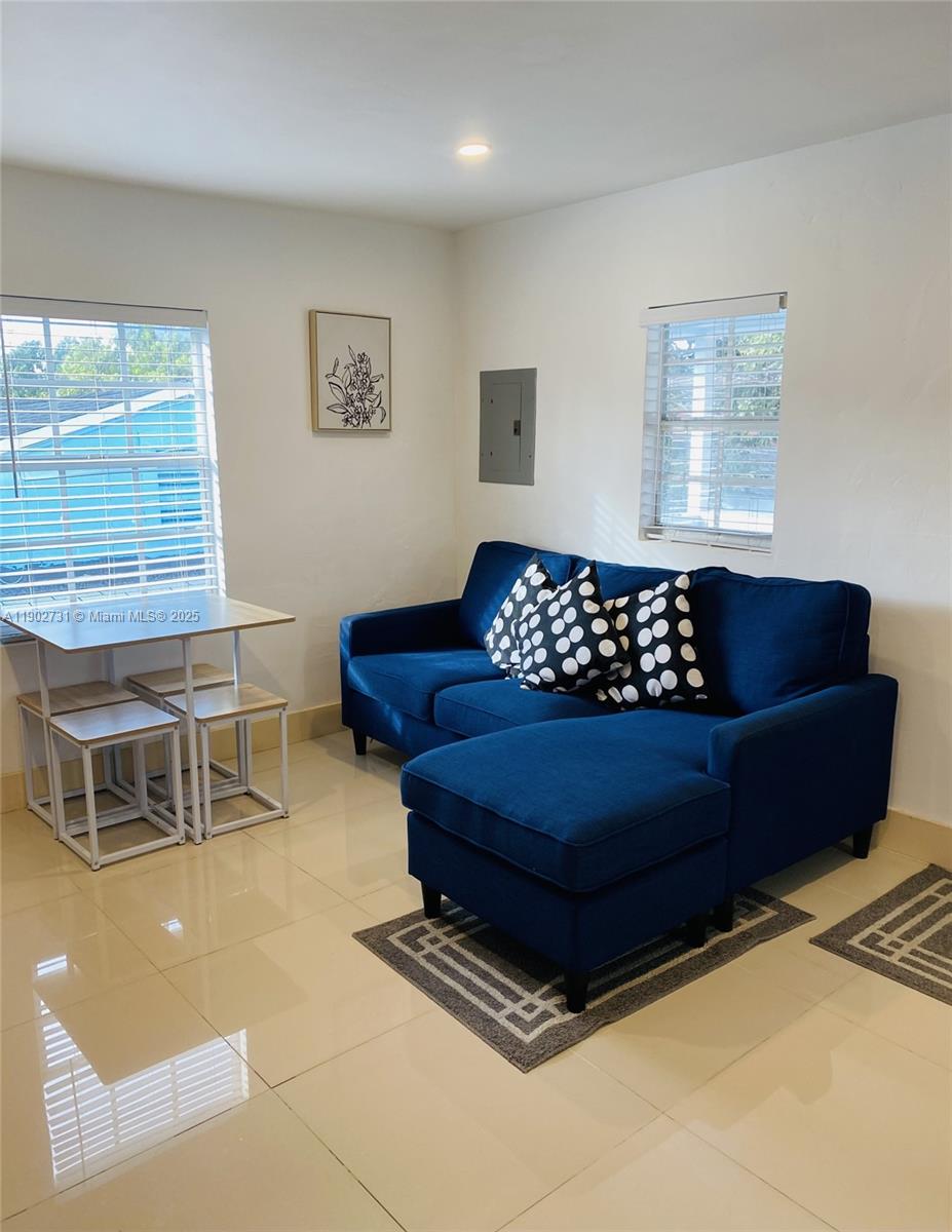 227 NW 34th St 3