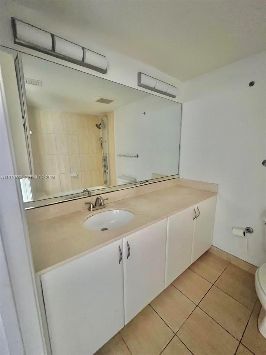 OPERA TOWER CONDO - Residential Lease