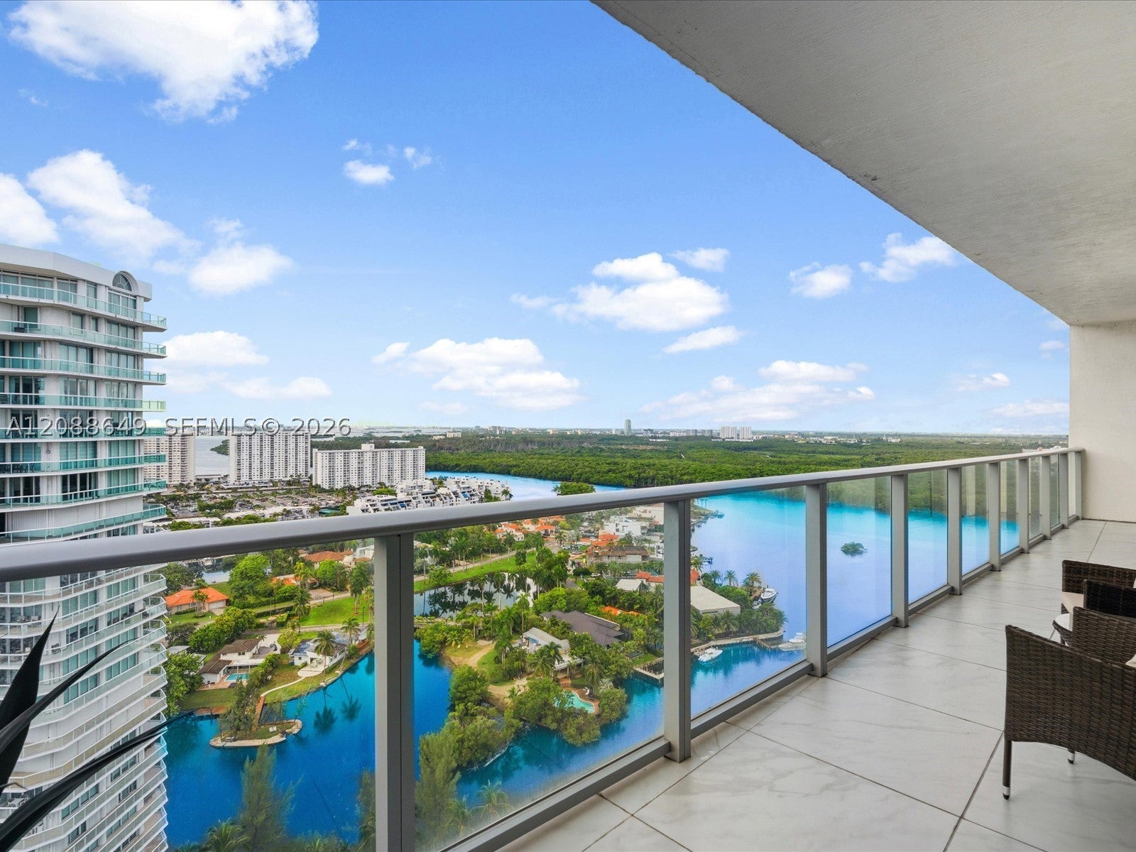 300 Sunny Isles Blvd
