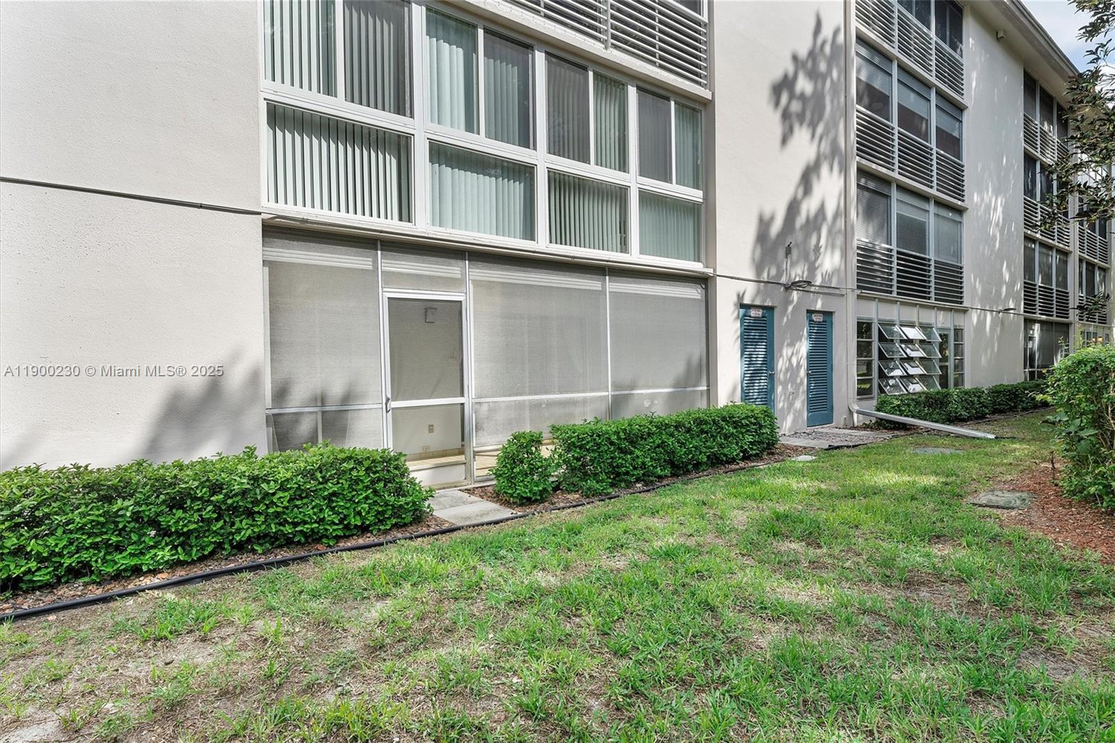 GRANADA VILLAGE C CONDO - Residential