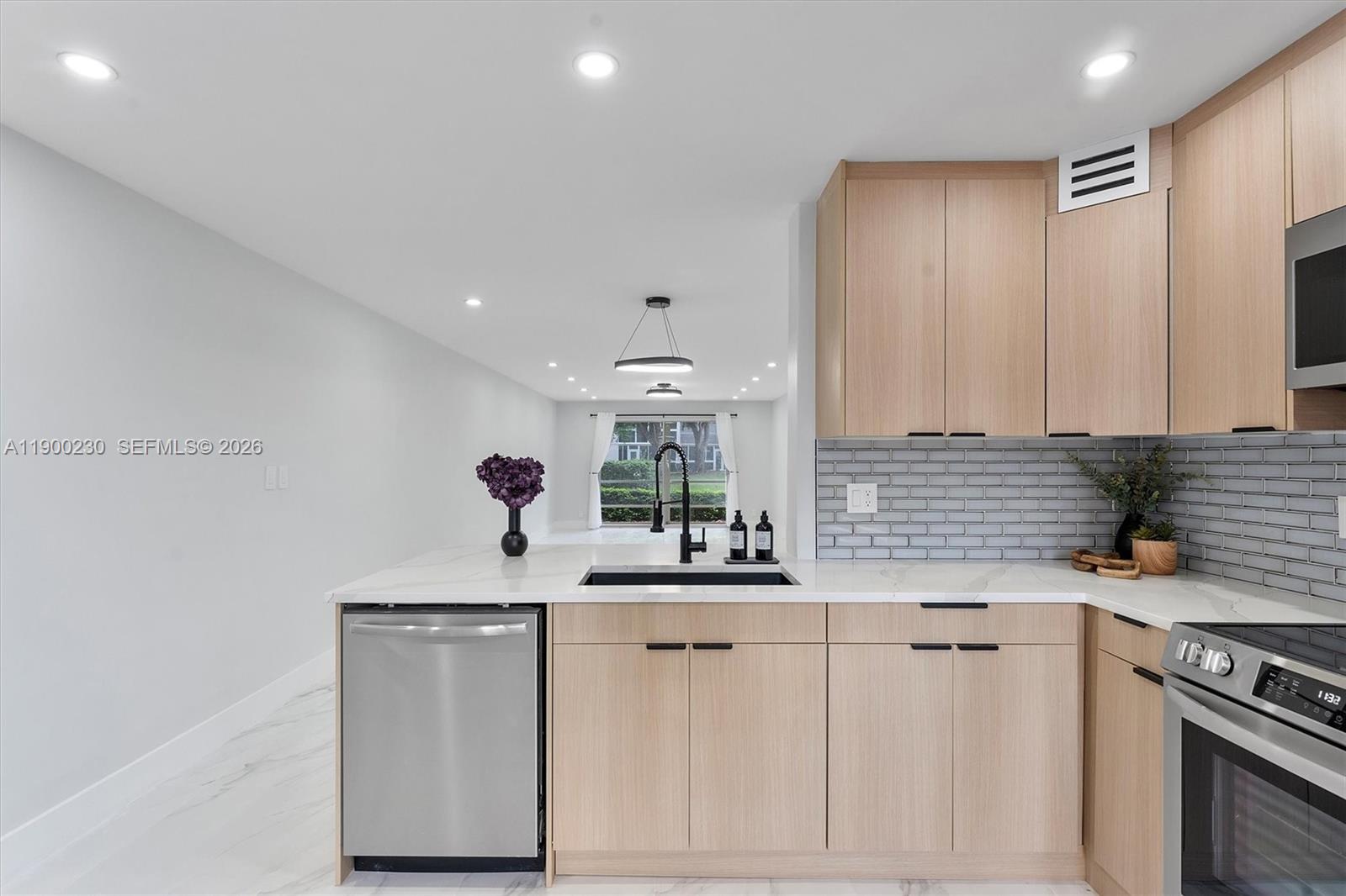 GRANADA VILLAGE C CONDO - Residential