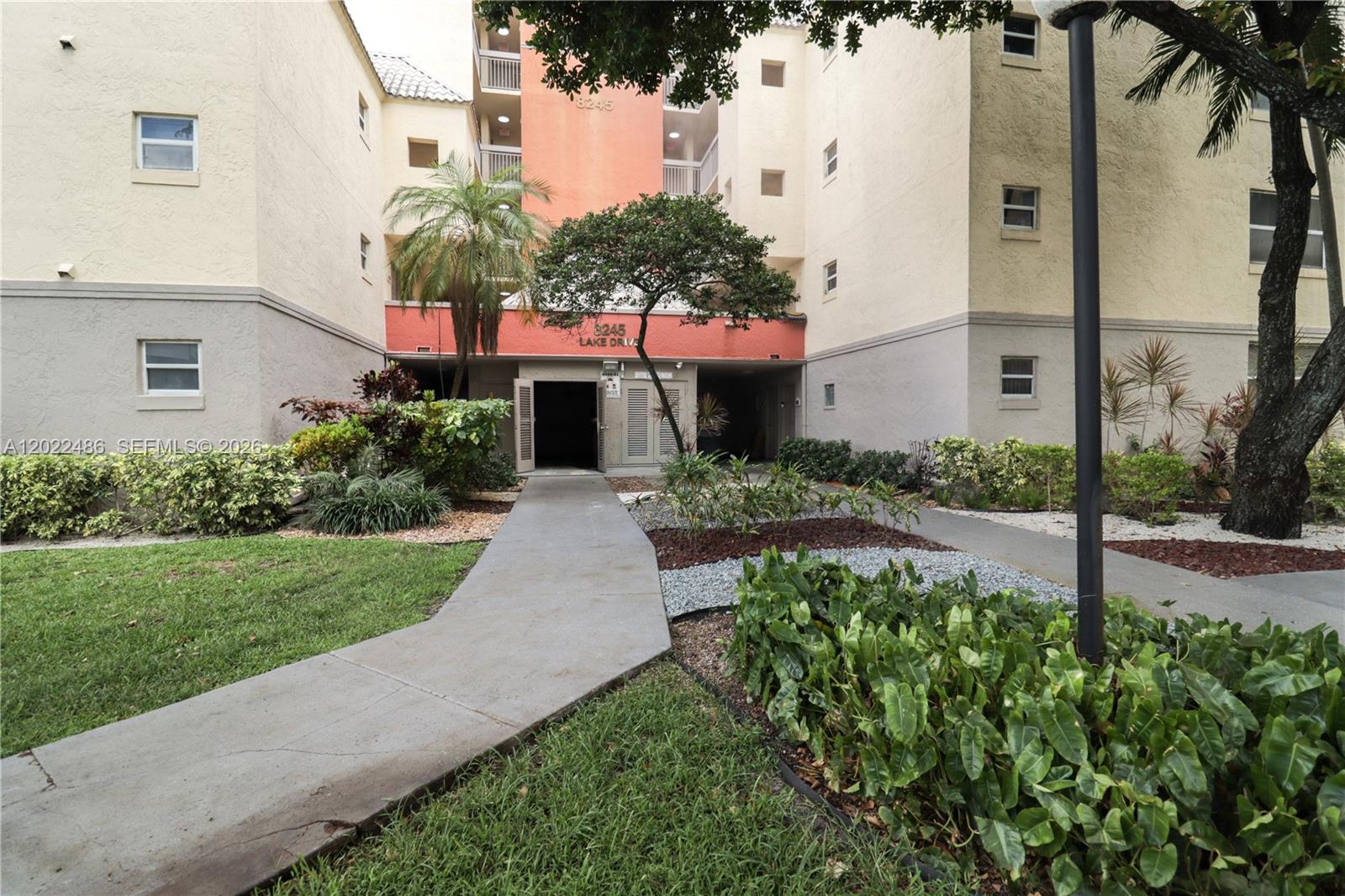 8245 Lake Dr 308
