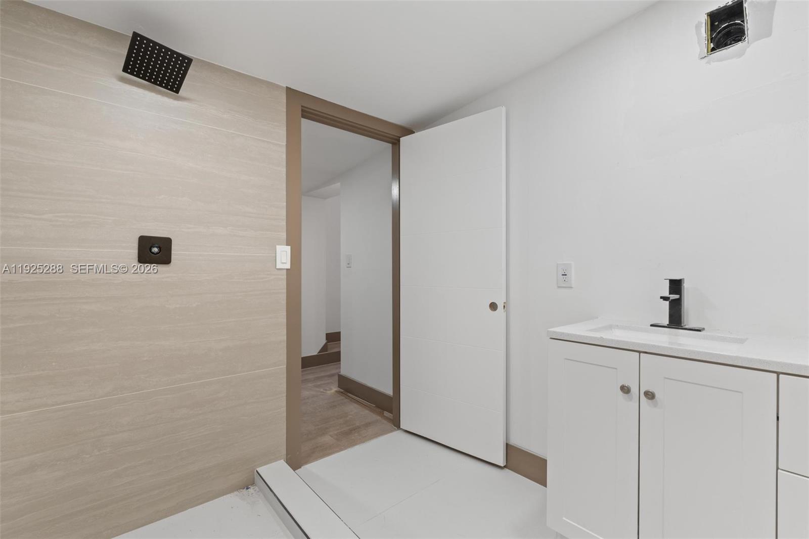 ORANGE HEIGHTS - Residential