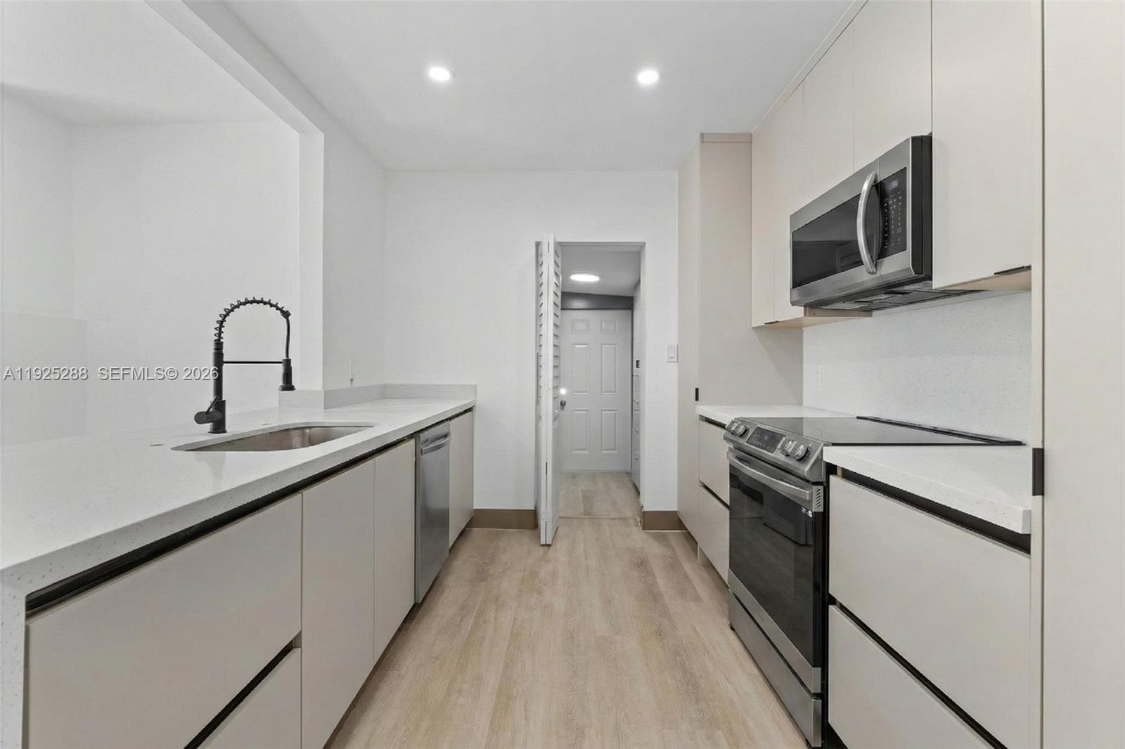 ORANGE HEIGHTS - Residential