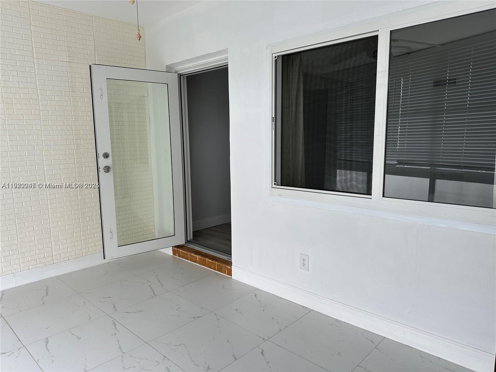 ELDORADO COUNTRY CLUB TOW - Residential Lease