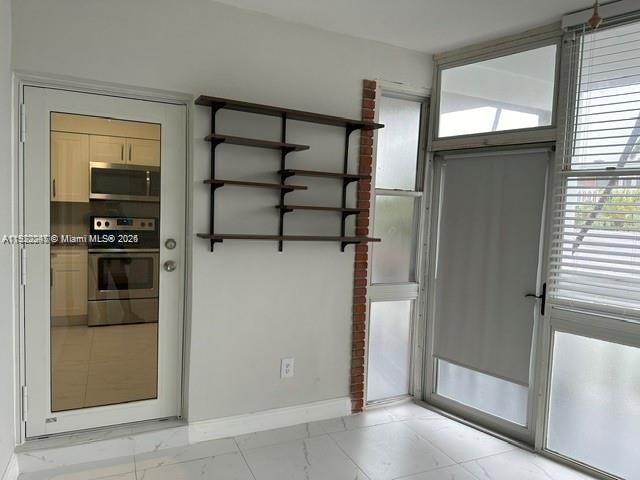 ELDORADO COUNTRY CLUB TOW - Residential Lease