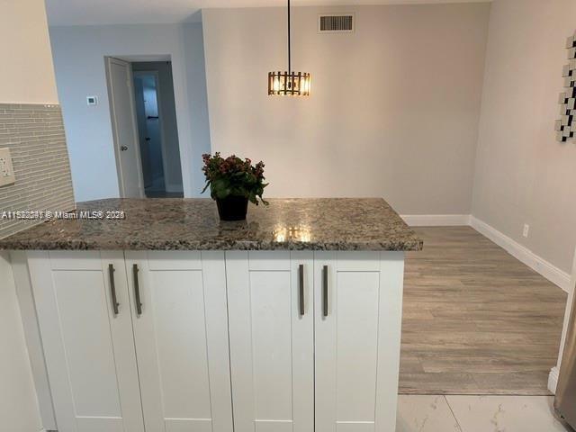 ELDORADO COUNTRY CLUB TOW - Residential Lease