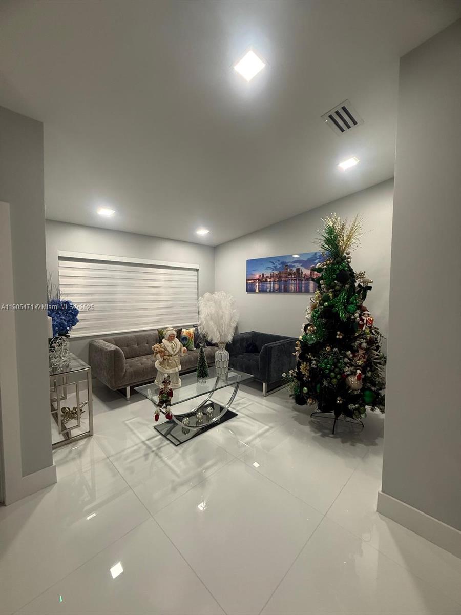 MAGNY SUB - Residential