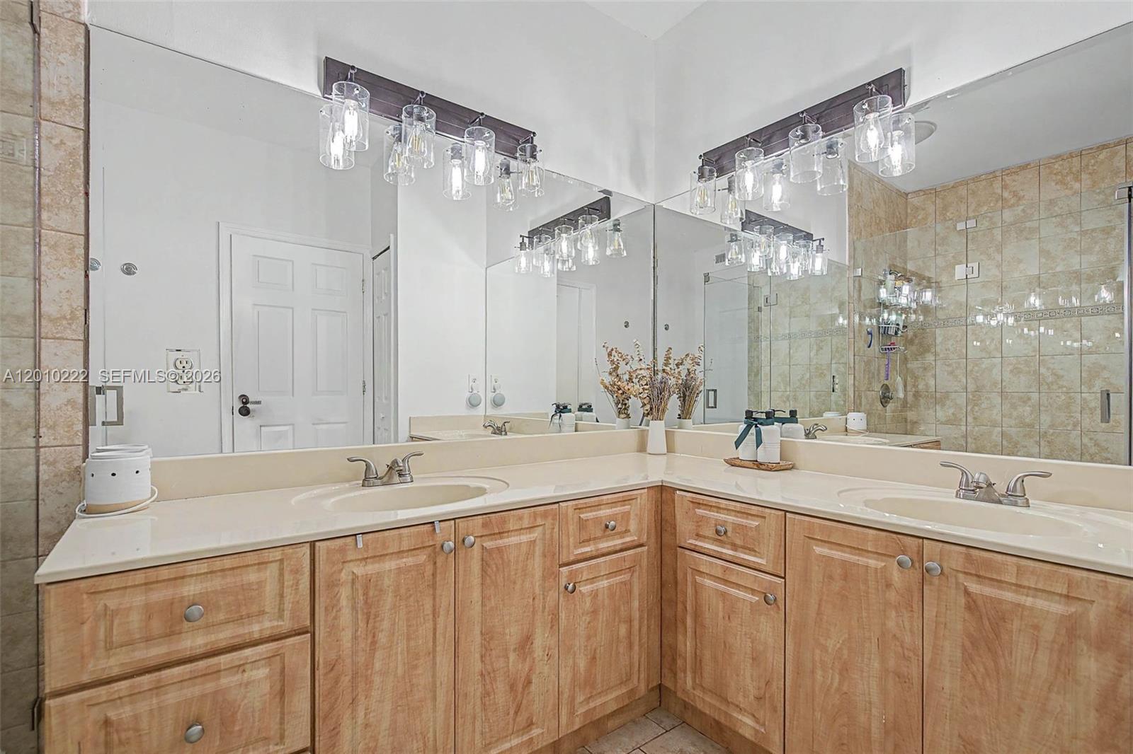 ANCHORAGE AT MIAMI LAKES - Residential