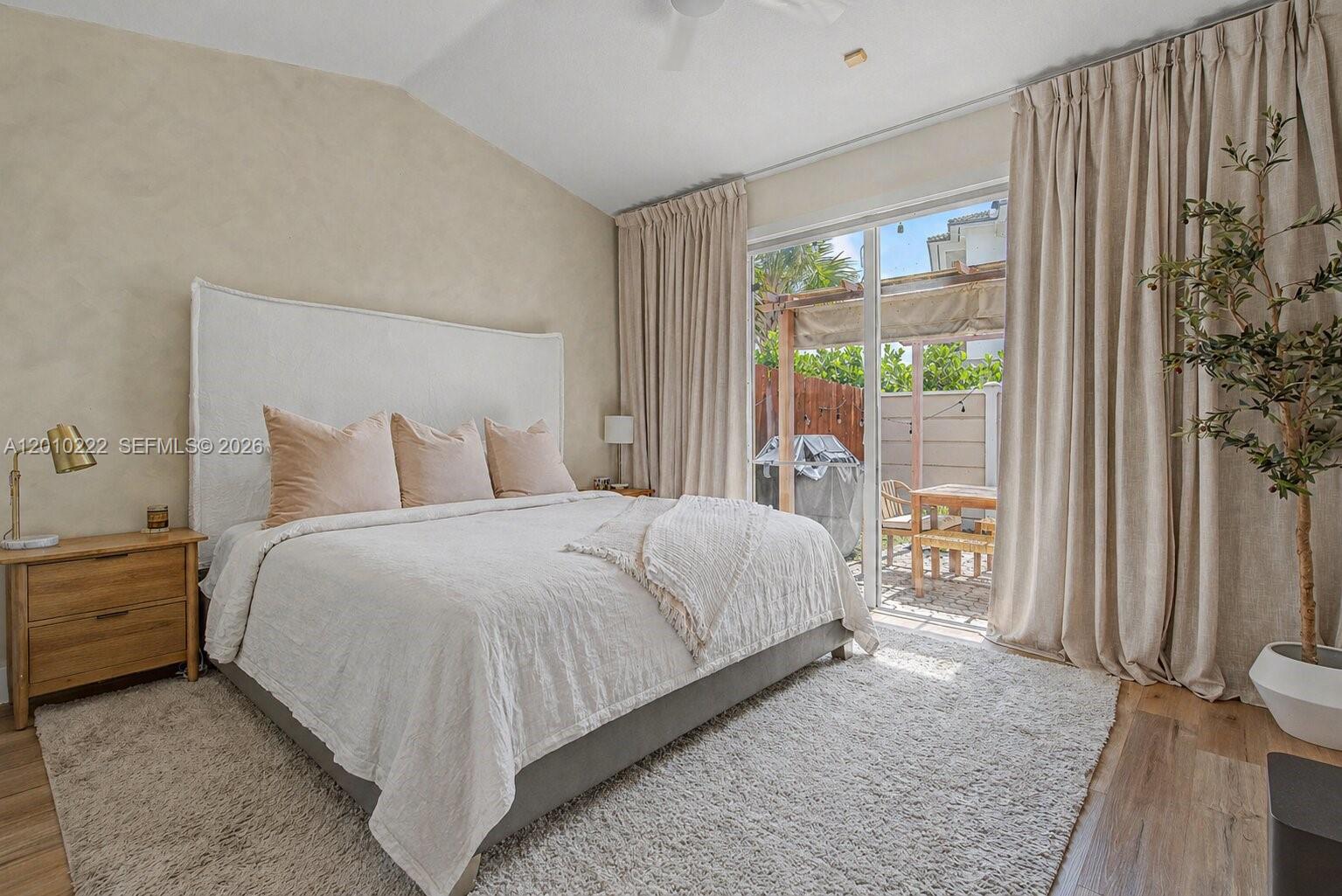 ANCHORAGE AT MIAMI LAKES - Residential
