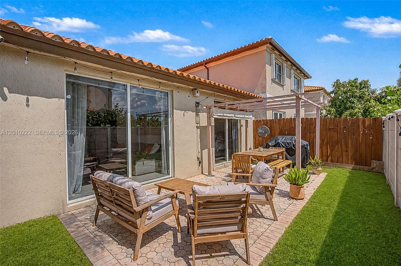 ANCHORAGE AT MIAMI LAKES - Residential