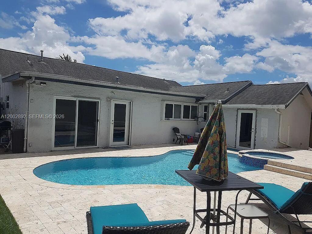 SUNRISE GOLF VILLAGE - Residential